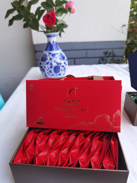 【大別山精神系列一特級信陽紅茶伴手禮（匠心）】大別山脈、核心產(chǎn)區(qū)、高山茶園、匠心制作  980元/盒